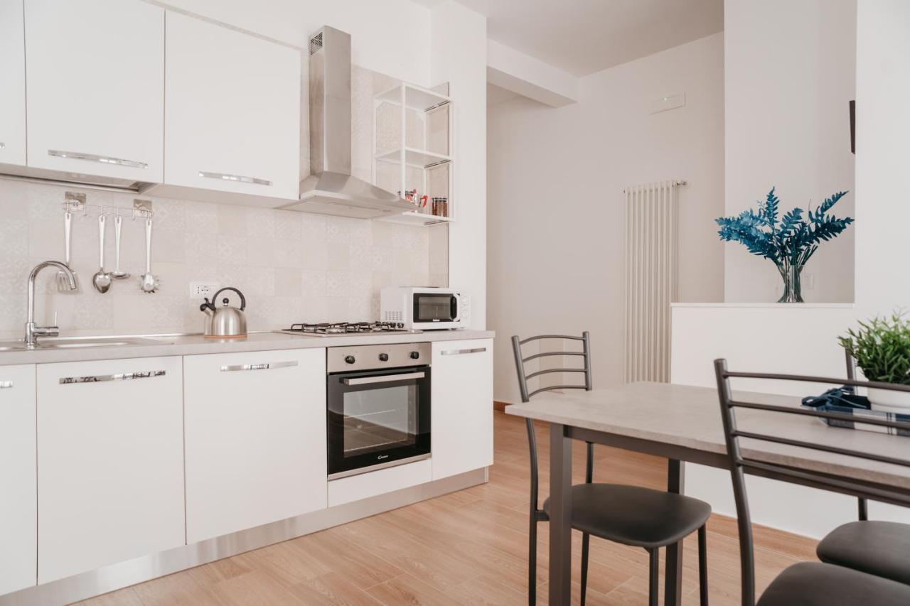 Brombeis Aurea By Casanapoletana - Town Center Apartment Naples Luaran gambar